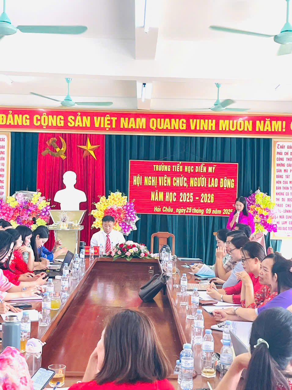 HỘI NGHỊ VIÊN CHỨC, NGƯỜI LAO ĐỘNG NĂM HỌC 2025 - 2026